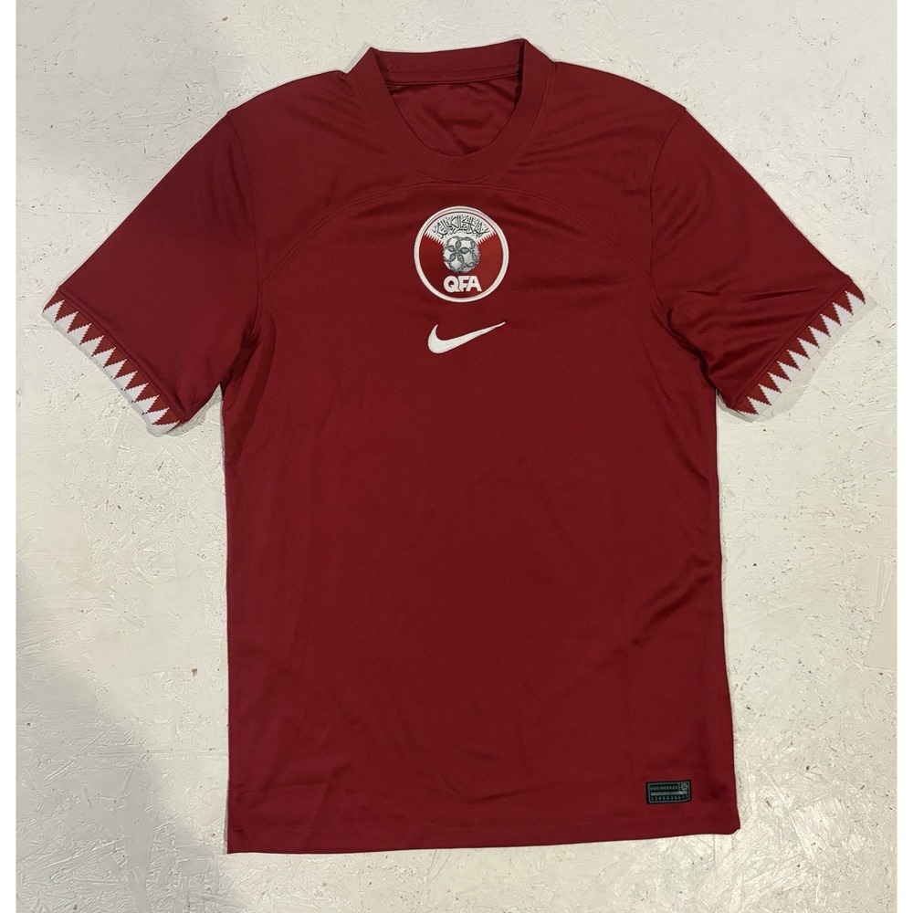 NIKE Men's Qatar National Team 2022/2023 Home Jersey DN0702-647 Size Small